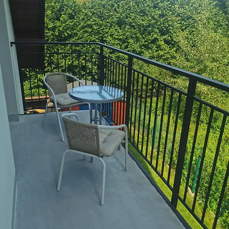 Bursztynowa 1 Guest house *