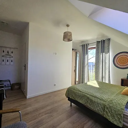 Bursztynowa 1 *