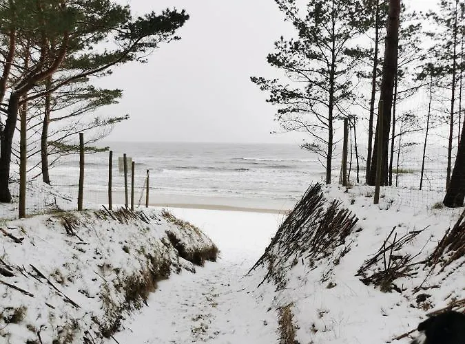 Pensjonat Bursztynowa 1 3*