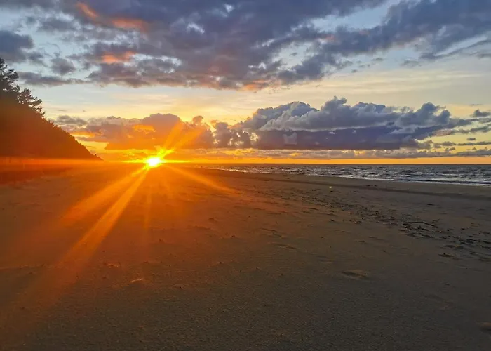 Pensjonat Bursztynowa 1 3*