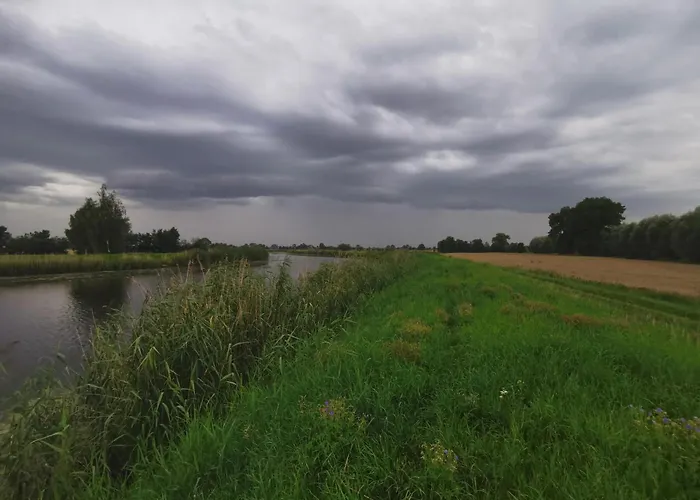 Pensjonat Bursztynowa 1 3*